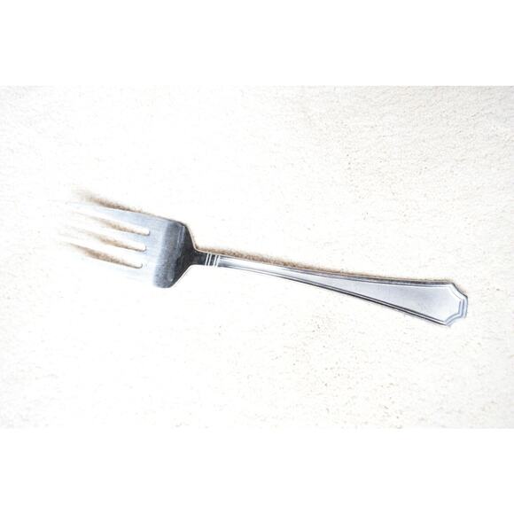 Wallace Stainless Flatware Arlington Salad Fork 7 1/2 inches - Picture 2 of 5